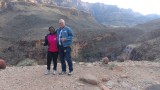 In de Grand Canyon aan de over van de Coloradoriver met een glas champagne in je hand. Kan het nog mooier. 1