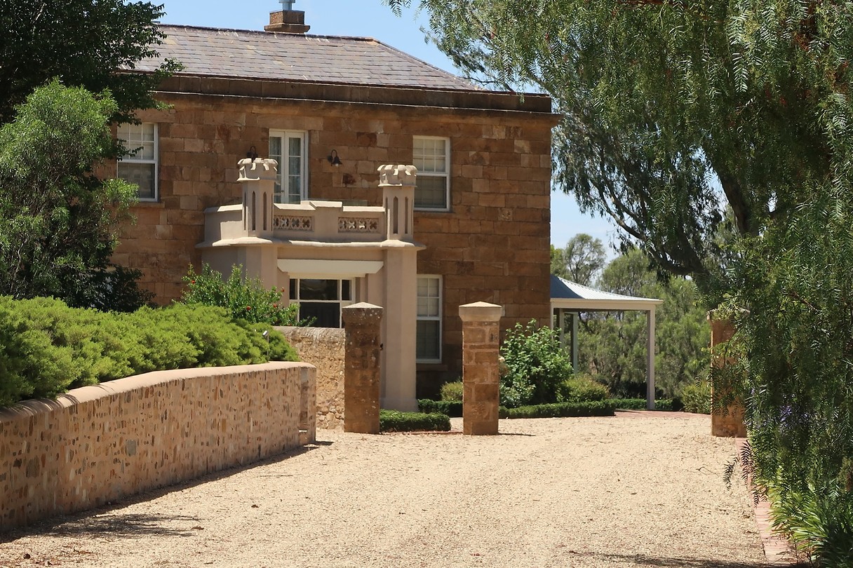 Drovers Run, front