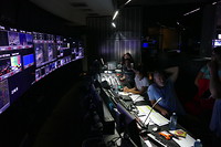 Controle kamer van Melbourne tv Chanel 7 met Pete en Corrie