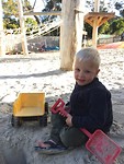 En ook mats is beste vrienden met emmer en schep