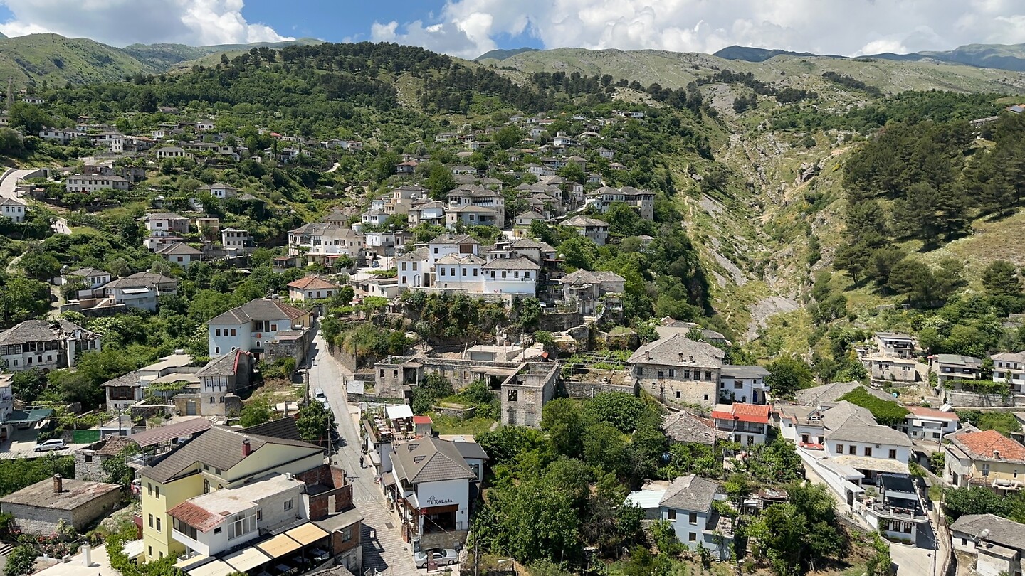 Uitzicht op Gjirokaster