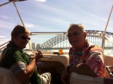 Tante Lies en Oom Gijs met de Harbour Bridge