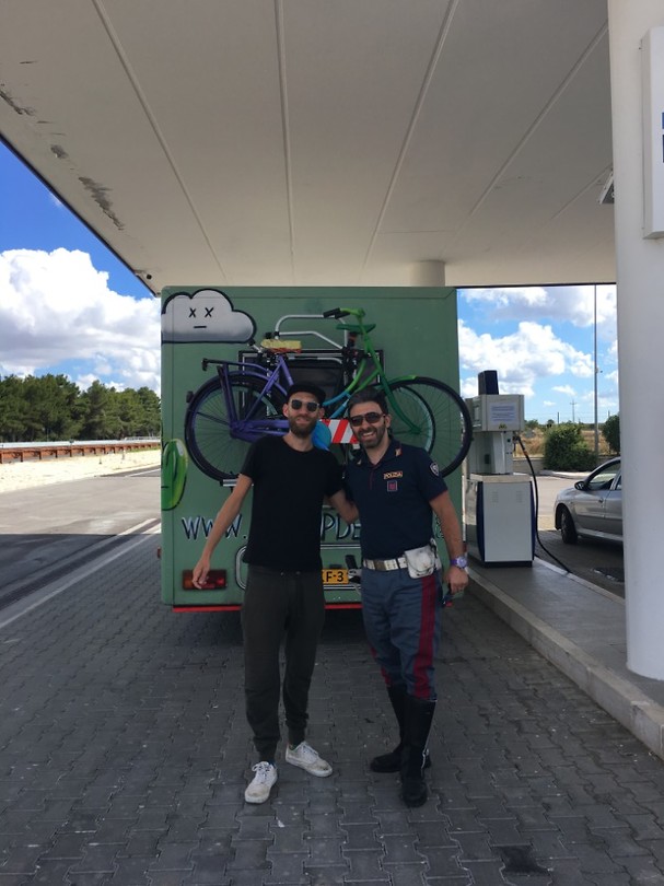 Paulie heeft 'n fan erbij