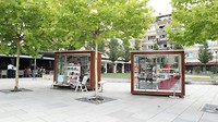 Boekenkraampjes in Pristina (Kosovo)