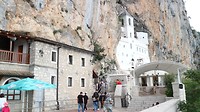 Ostrog Monastery - Klooster in de berg