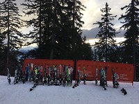 En er kwamen nog zo'n 50 ski's bij..