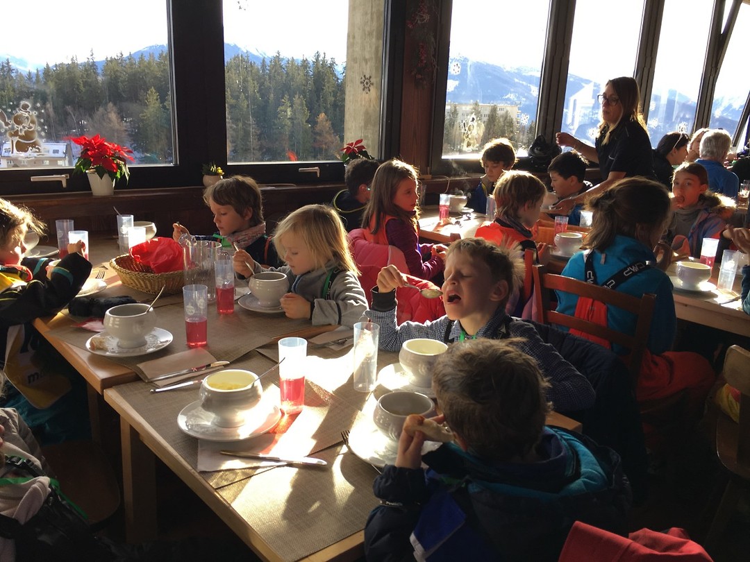 En toen bleven ze ook nog lunchen...