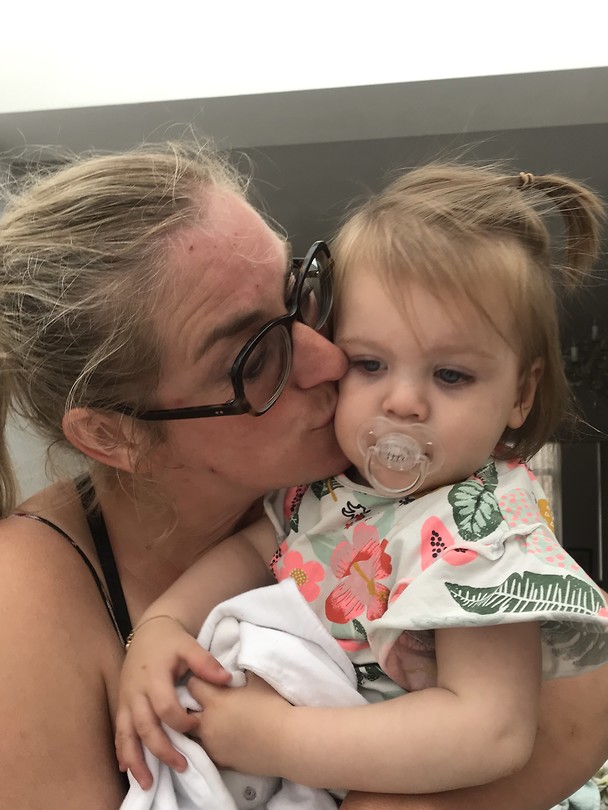 ‘ oma’ Marlinde met Lola. ❤️