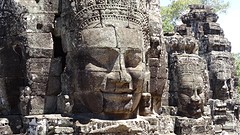 3 gezichten Bayan tempel