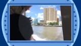 Varen met de watertaxi op de Chao Phraya rivier.
