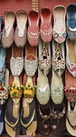 Pantoffels te koop.