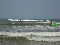 Spelen in het woeste water