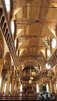 De houten  kathedrale basiliek van Sint Petrus en Paulus, centrum Paramaribo.