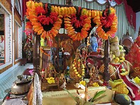 De Shree Vishnu Mandir, een kleinere Hindoetempel, centrum Paramaribo.
