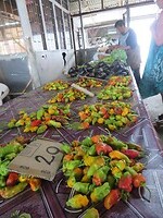 Kleurrijke pepertjes op de lokale markt