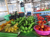 Groenen en fruit op de lokale markt