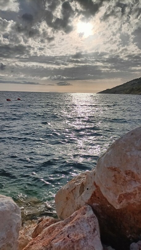 Bijna sunset, in Sarandë