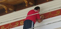 Schilder aan 't werk - precisiewerk!