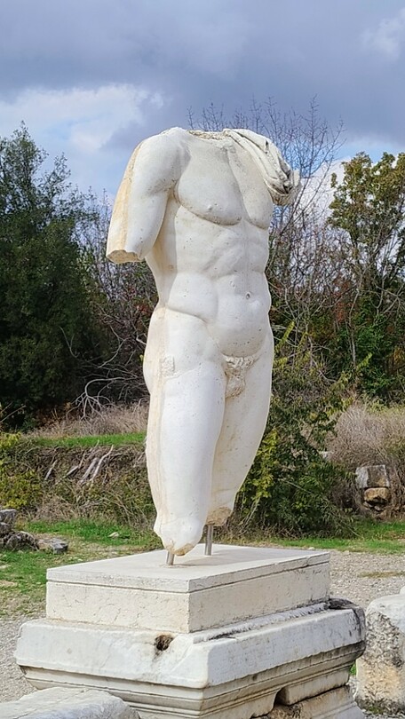 Aphrodisias - onthoofd beeld