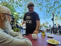 Georgos en een dreupelke