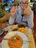 Lamskoteletjes en spaghetti pommodoro