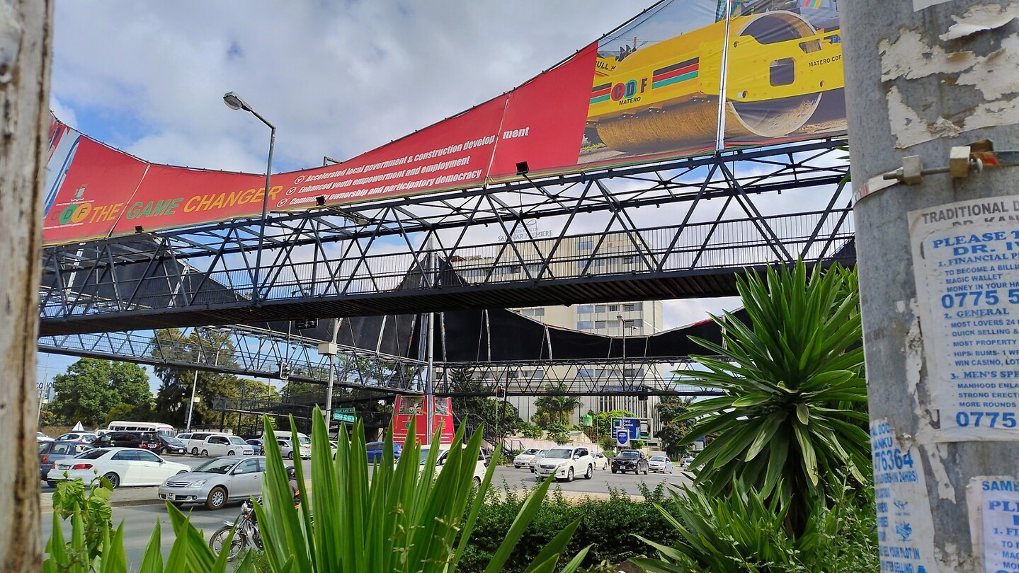 Voetgangersbrug