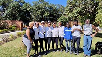 Afscheid van het team van Verdi Lodge - Edna helemaal links