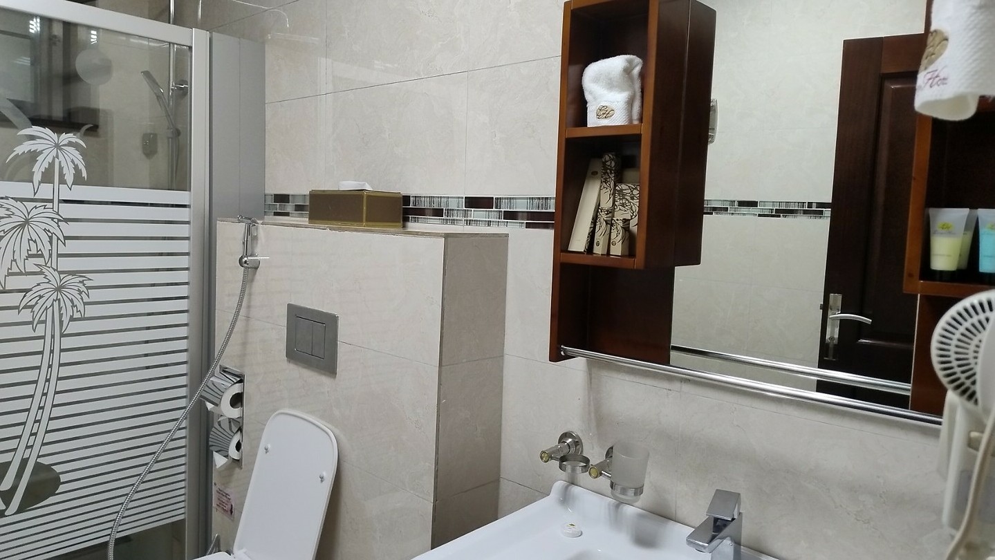 Lemigo Hotel - badkamer