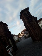 De poort uit......