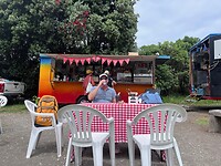 Food truck strandopgang Bethells Beach