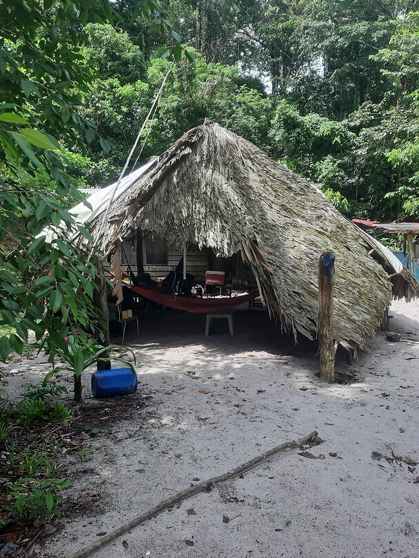 Woning van Dion en zijn vader