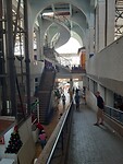 Prachtige wenteltrap in de centrale markthal