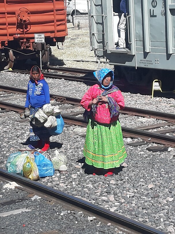 Dames aan het spoor