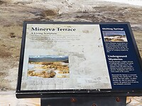 Infobord bij de witte rotsen