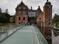 Op de brug bij kasteel Ruurlo