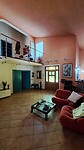 De woonkamer van Villa Gambula