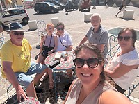 Koffie drinken op het terras van Sant'Antioco