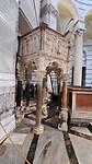 De mooie preekstoel in de Dom van Pisa