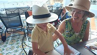 Vincent en oma