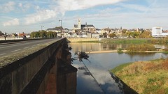2010-11-04-012-FR-Nevers-M-Cathedral-E-La-Loire
