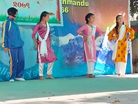 Dans met Chhechi, Yessica en Sujata