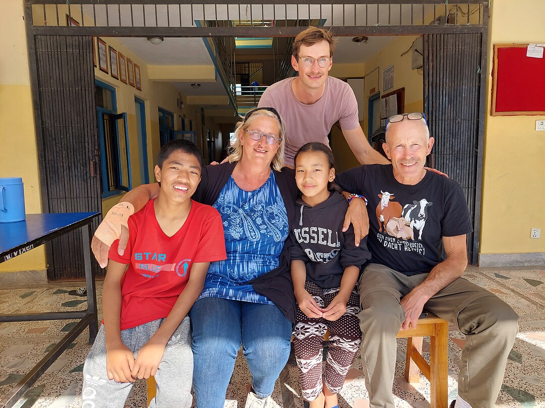 Som, ik, Chhechi, Will en Lars