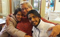 Afscheid van Saroj en Aayushma.
