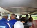 Busje naar Atjonie volgepakt met 13 man!