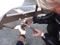 Even sleutelen aan de trailer.