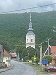 Typisch Slovaaks kerkje bij het binnenrijden van Slovakije