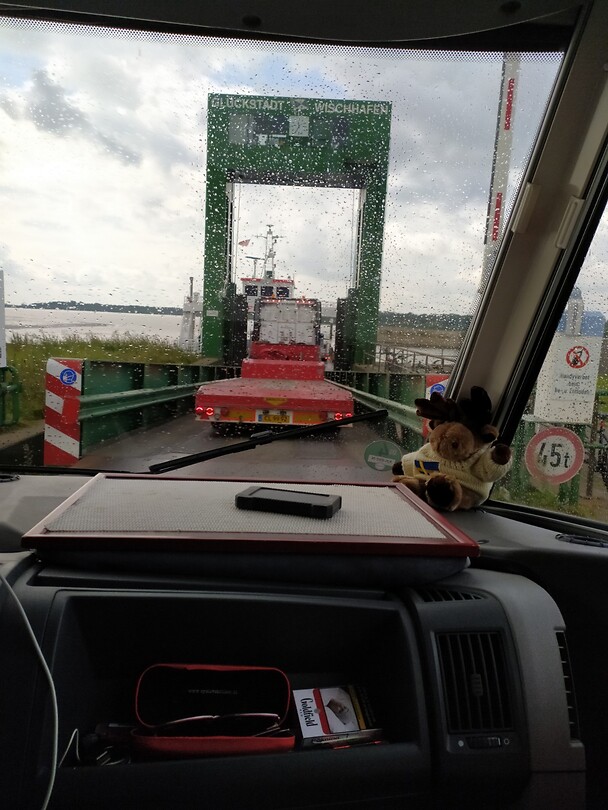 Gluckstadt wachten voor de veerboot