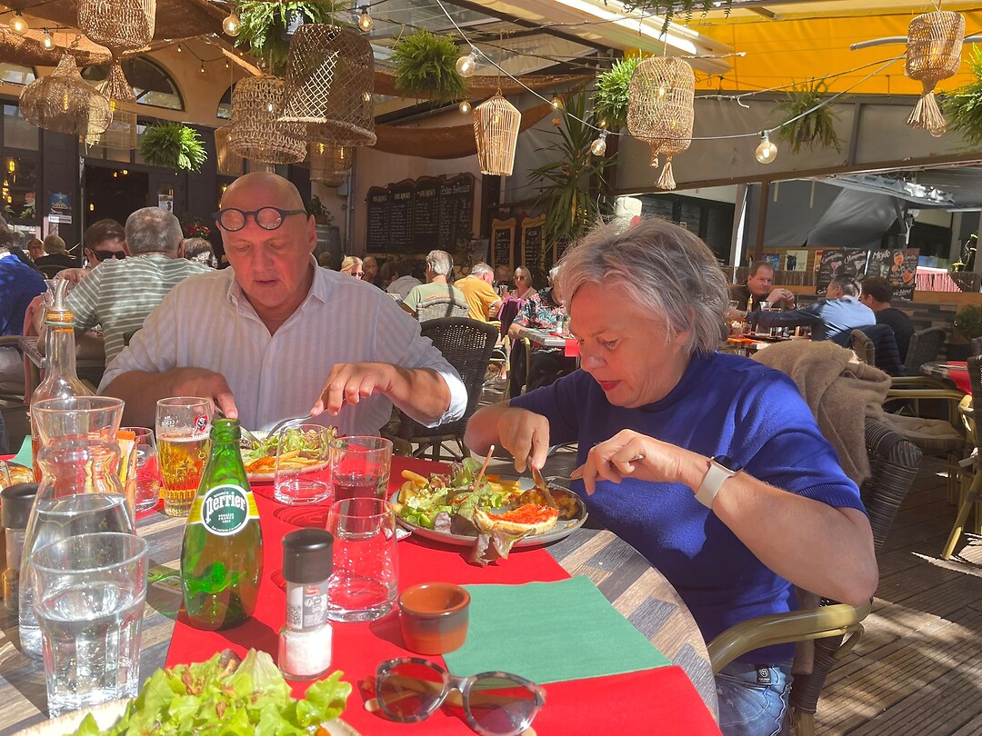 Lunchen op terras Vaison la Romain