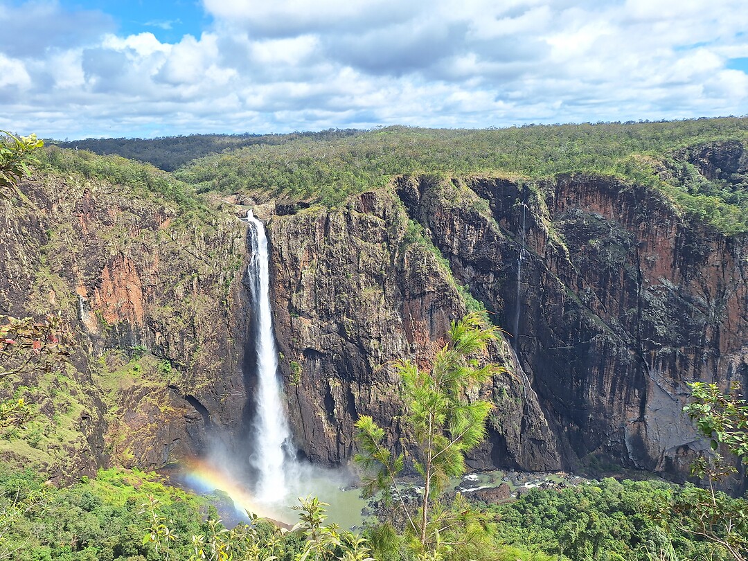 Wallaman Falls