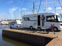 Leuke camperplaats aan jachthaven